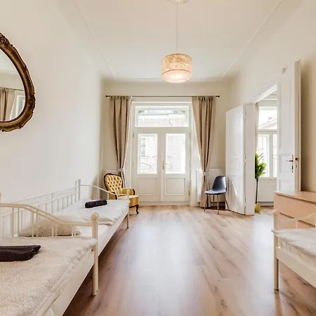 아파트 Charles Bridge - 3 Bedroom - Old Town