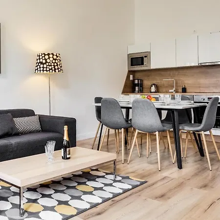 Apartamento Charles Bridge - 3 Bedroom - Old Town