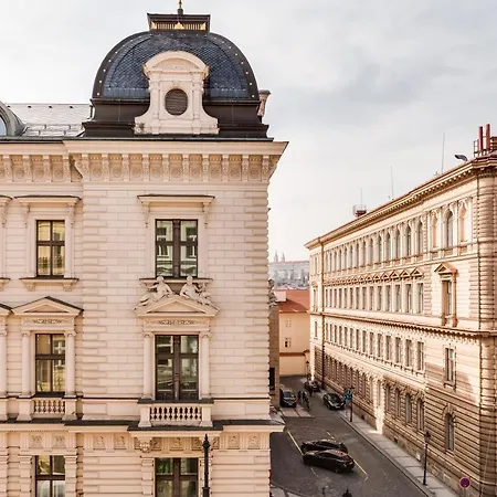 Apartamento Charles Bridge - 3 Bedroom - Old Town